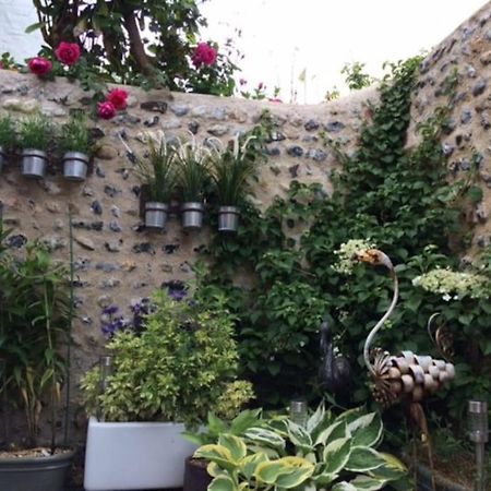 River Road, Littlehampton, Executive Apartment 外观 照片