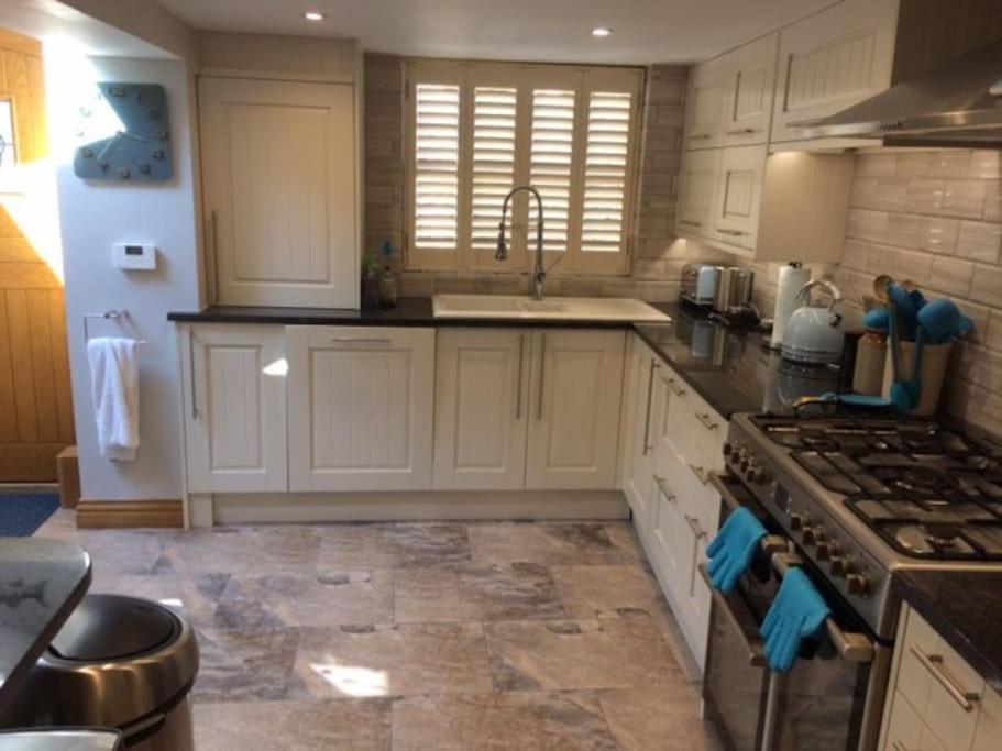 River Road, Littlehampton, Executive Apartment 外观 照片